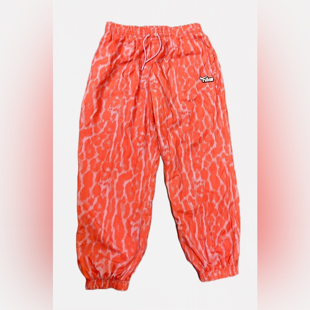 NWOT Nike Sportswear Womens Woven Jogger Pants
